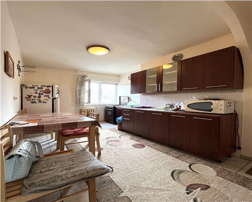 Apartament Cu 2 Camere, Rogerius