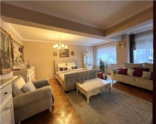 APARTAMENT CU 3 CAMERE, ULTRACENTRAL