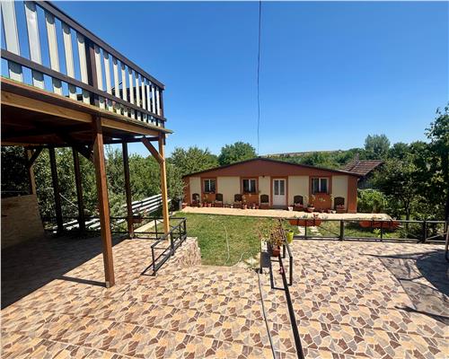 CASA INCHIRIAT 9 CAMERE/ BAI PERSONALE/TERASA/LOC DE PARCARE/BUCATARIE