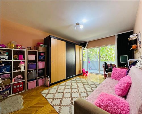 APARTAMENT 3 CAMERE | ETAJUL 2, | DECOMANDAT | ZONA DACIA | STRADA LISABONEI