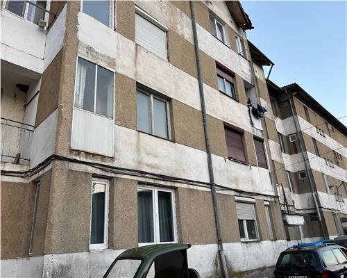 GARSONIERA SUNCUIUS ETAJUL/ 1 STR. TRAIAN VUIA