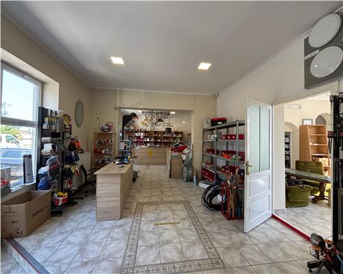 SPATIU COMERCIAL /VANZARE AFACERE LA CHEIE/ SALONTA