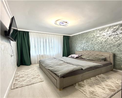 APARTAMENT DE VANZARE | 3 CAMERE | PRIMA UNIVERSITATII |  ORADEA