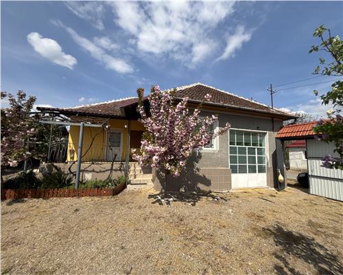 COMUNA CHESA | 2 CASE | TEREN 5.526 MP | DUBLU FRONT | BIHOR